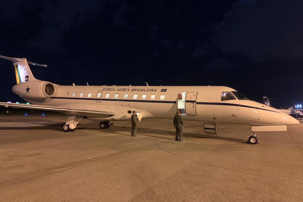 Governo empresta aviões da FAB ao STF com lista sob sigilo – 09/04/2025 – Poder