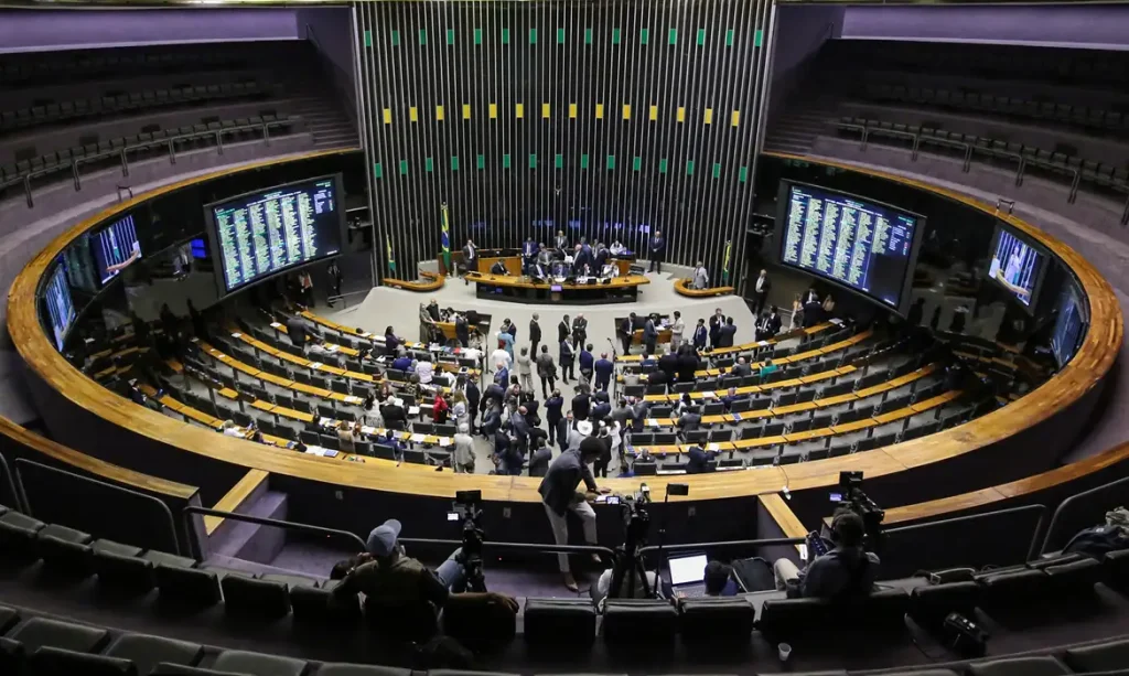 Câmara inicia análise de projeto sobre exploração de minerais críticos