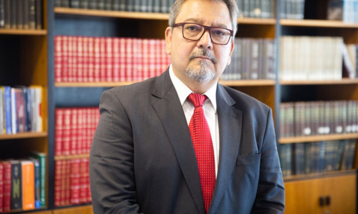 Rio: procurador diz que há ambiente institucional voltado à corrupção Para ele, isso talvez explique a dificuldade financeira do estado