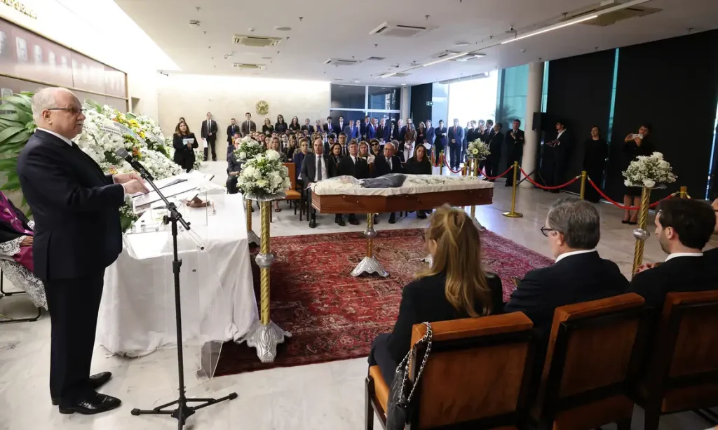 Corpo do ministro aposentado Octavio Galotti é velado no STF Ex-ministro da Corte morreu ontem, aos 95 anos