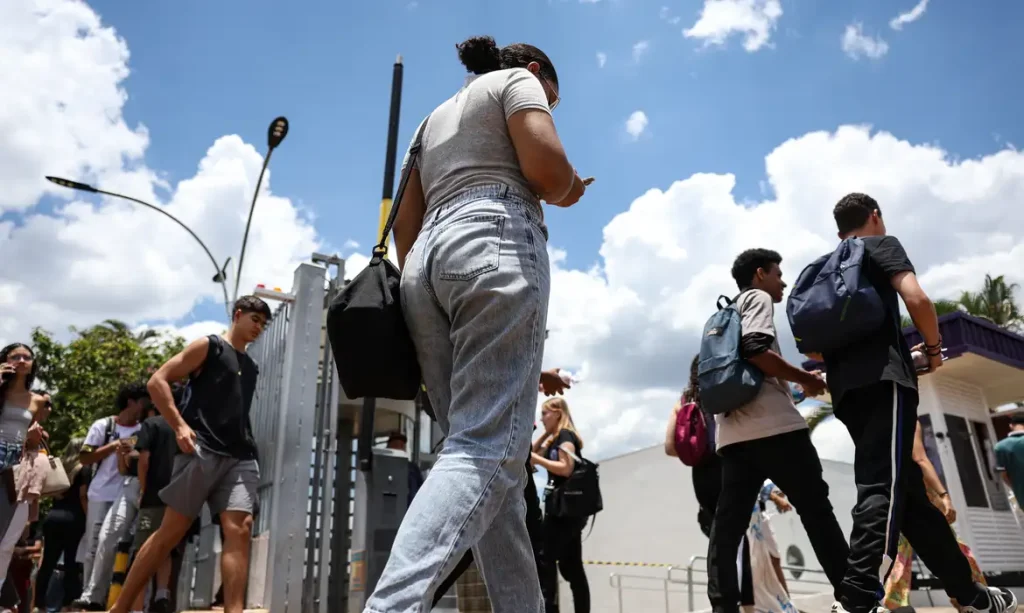 Prouni 2026: último dia de inscrição para o 2º semestre é hoje Bolsas são integrais ou de 50% do valor da mensalidade