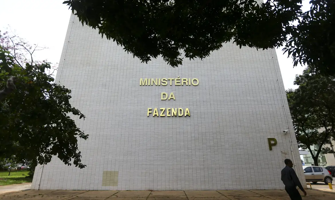 Governo deve recorrer ao STF sobre PEC de agentes de saúde Medida pode gerar impacto de até R$ 30 bilhões em dez anos
