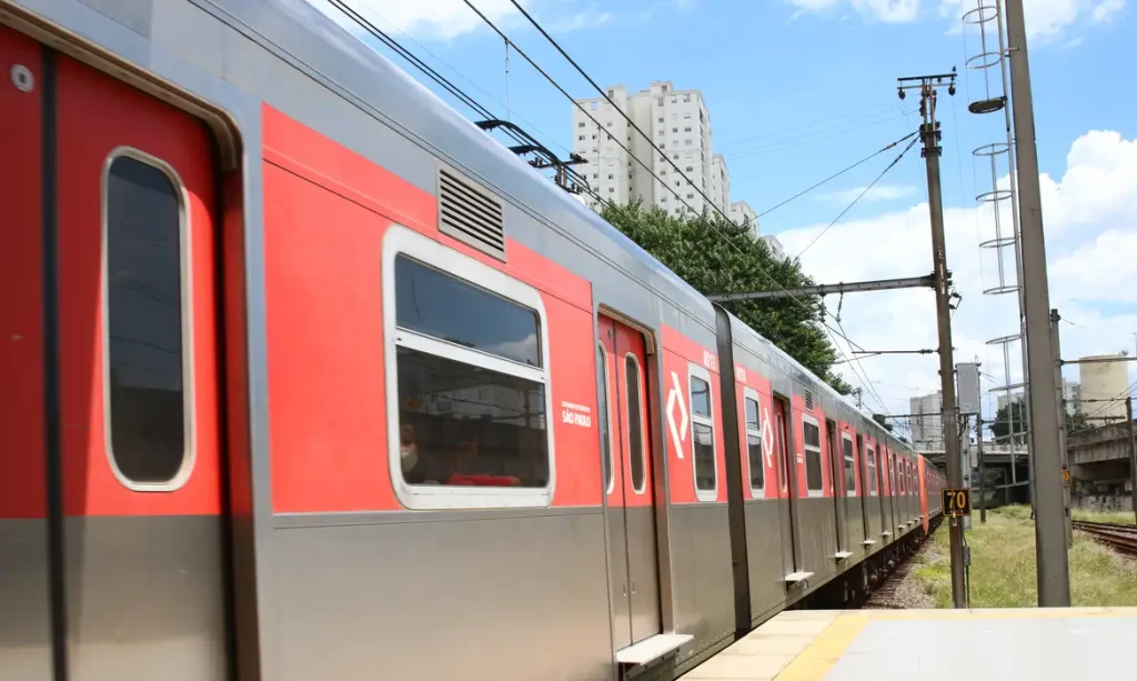 CPTM assumirá operação de linhas que falharam e causaram caos em SP Determinação é da agência reguladora de transportes do estado