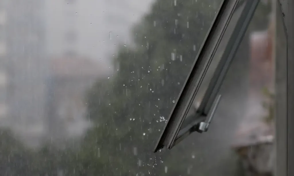 Meteorologia prevê chuva de granizo neste fim de semana na Região Sul Em outras regiões, previsão é de tempo estável, com baixa umidade