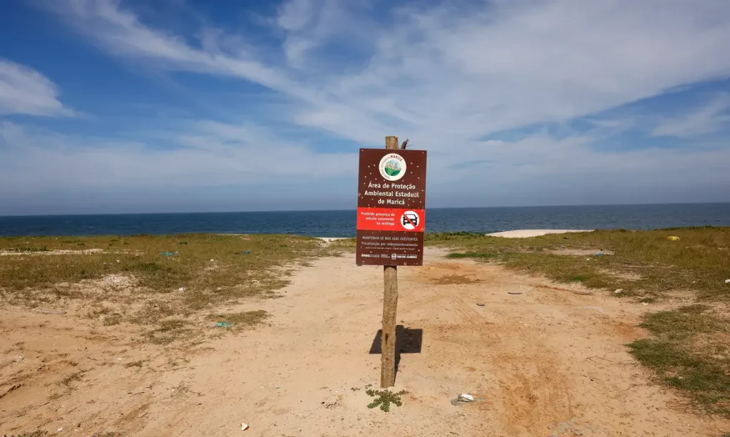 Restinga de Maricá: disputa pelo território opõe empresa e comunidades Empreendimento de luxo prevê hotéis e condomínio