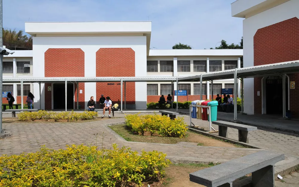 IF Sudeste MG abre 72 vagas para cursos técnicos e de graduação em Juiz de Fora; veja como se inscrever Oportunidades são para o segundo semestre de 2026. Inscrições gratuitas podem ser feitas até terça-feira (11), pela internet.