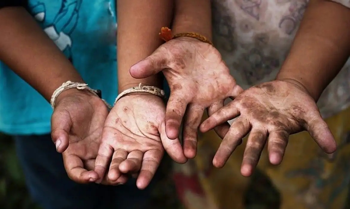 Unicef cobra compromisso com a infância do próximo governador do Rio Investigação de crime contra criança e adolescente deve ter prioridade