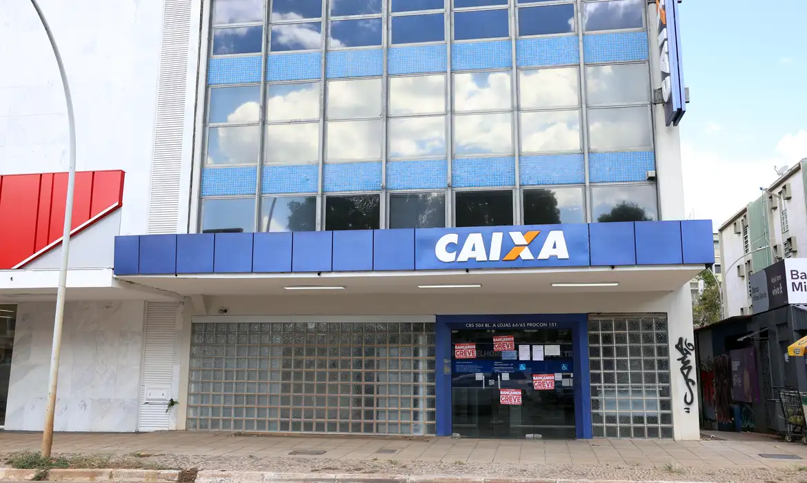 Trabalhadores da Caixa decidem na próxima semana sobre fim da greve Custeio do plano de saúde é uma das principais pautas de reivindicação