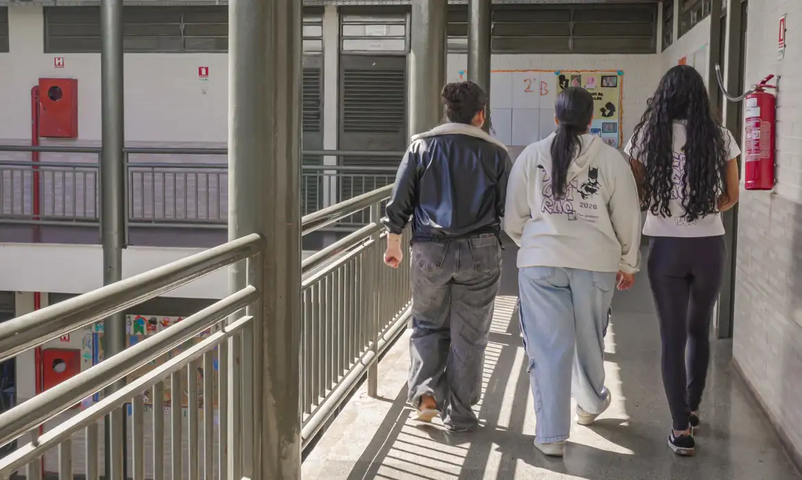 Fies 2026/2: instituições de ensino podem ofertar vagas remanescentes Prazo para disponibilizar novas matrículas vai até 07/10