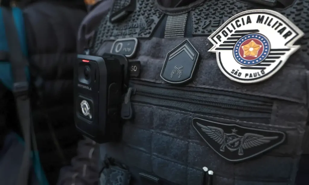 Três suspeitos são mortos pela polícia militar em assalto a casa em SP Um policial foi ferido no ombro durante o confronto